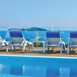 Amazing In Apartment Rogoznica (Sibenik-Knin)