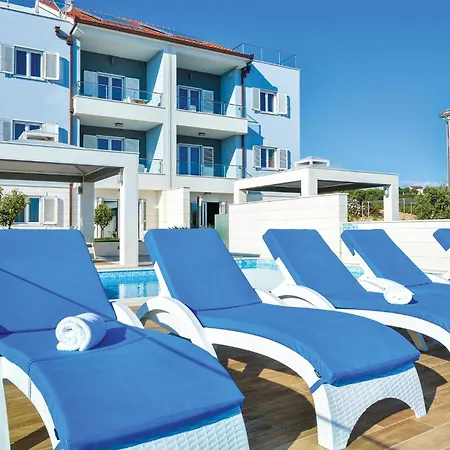 Amazing In Rogoznica With Sauna Apartment